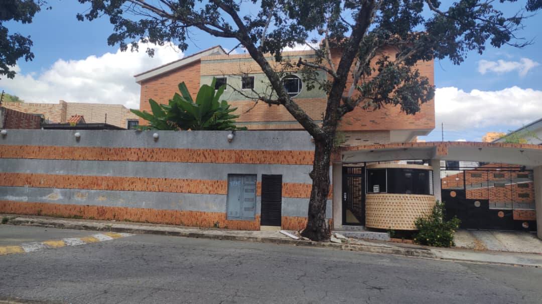 Townhouse in Res. Athenas, Furnished - Townhouse en Res Athenas, Amoblado